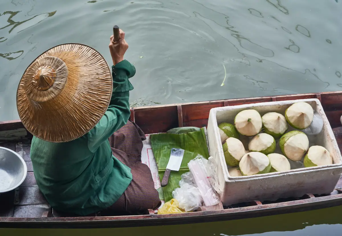 Scopri di più sull'articolo Mercati di Bangkok: guida ai più autentici e alternativi da visitare