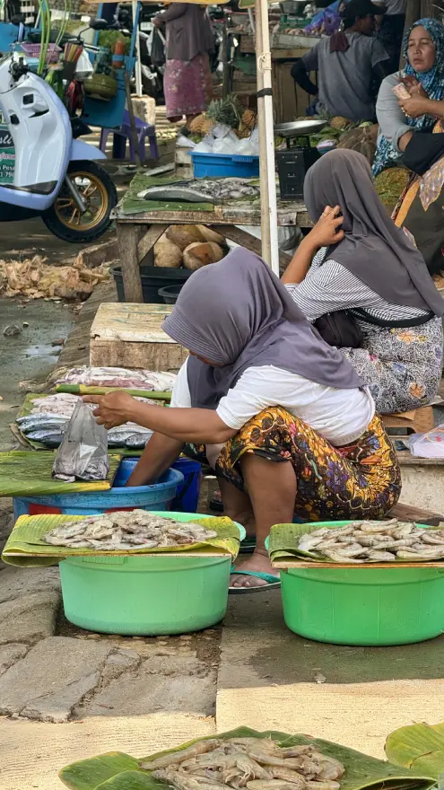 Venditori al mercato di Kuta