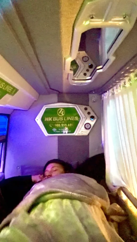 io che dormo in un bus vietnamita