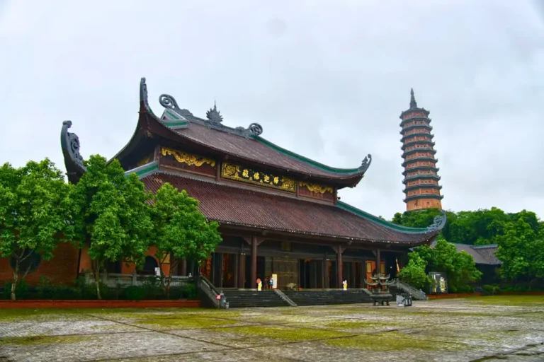 Bai Dinh Pagoda a Ninh Binh in Vietnam