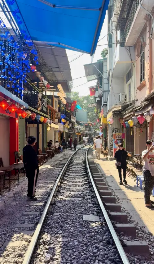 La ferrovia dell'old quarter di Hanoi