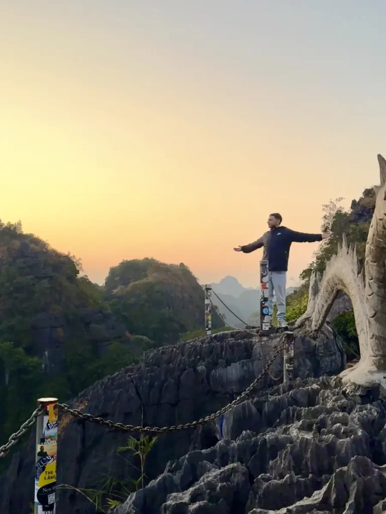 Mua Caves a Ninh Binh la famosa scalinata del Dragone