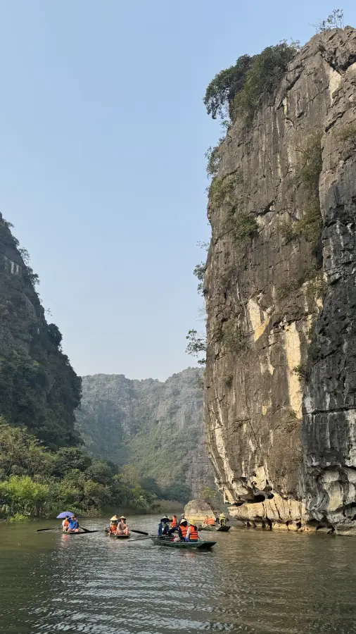 Vietnam - Trang An barche che navigano