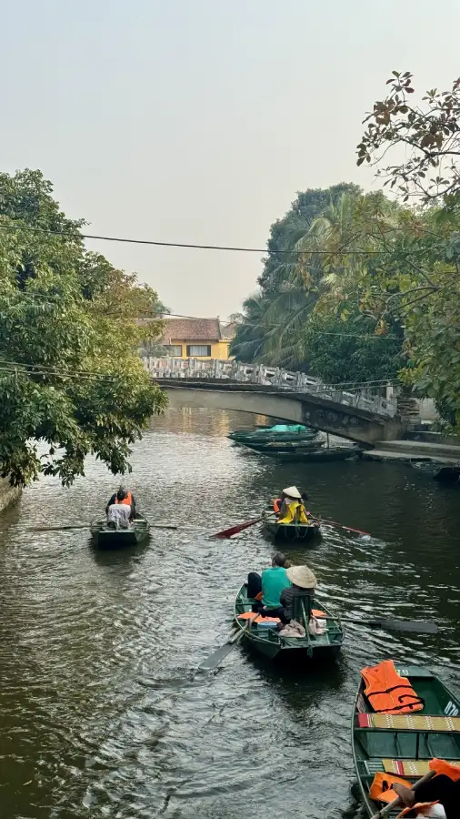 Cosa fare Ninh Binh: vista sulle barche