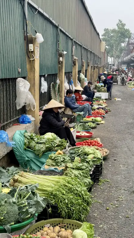 Un mercato ad Hanoi