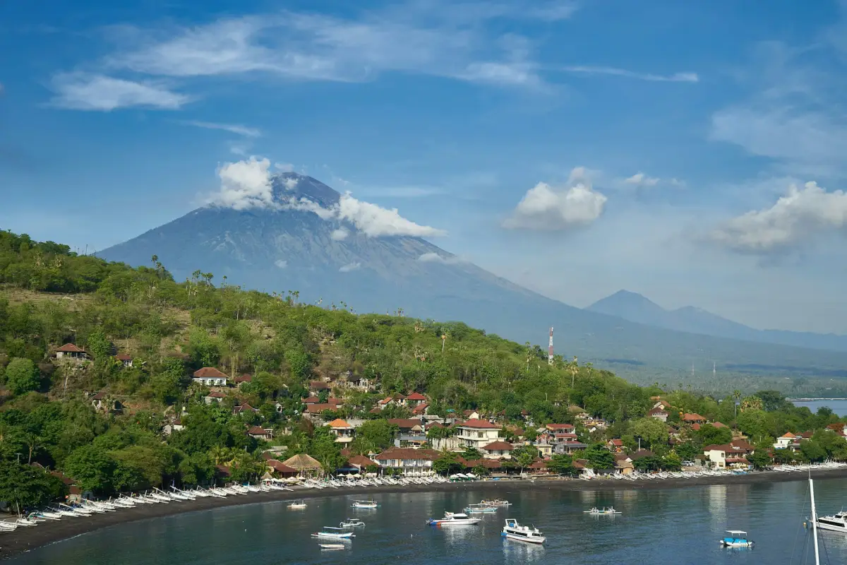 Amed Bali vista sul porto