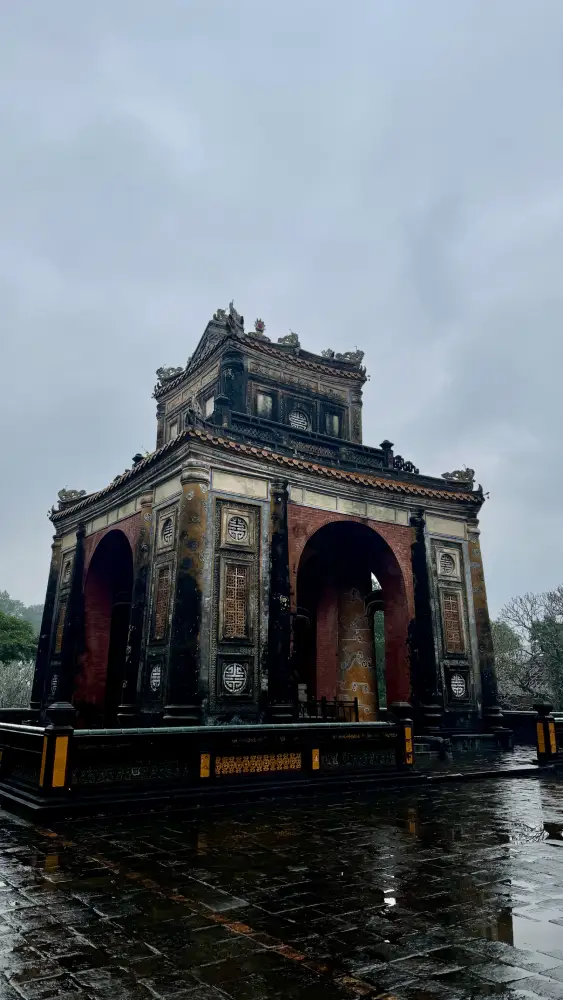 le tombe imperiali vietnamite