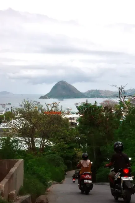 fisa su Labuan Bajo a Flores