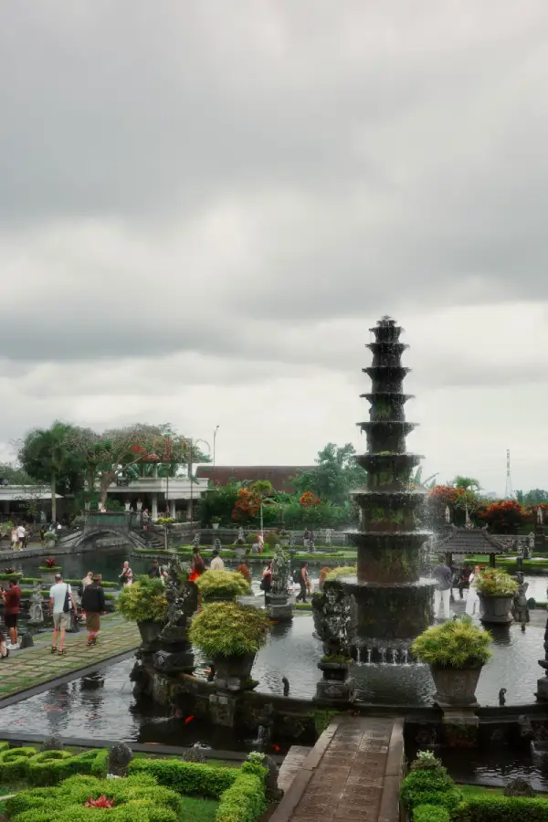 il tempio delle carpe a Bali Nord