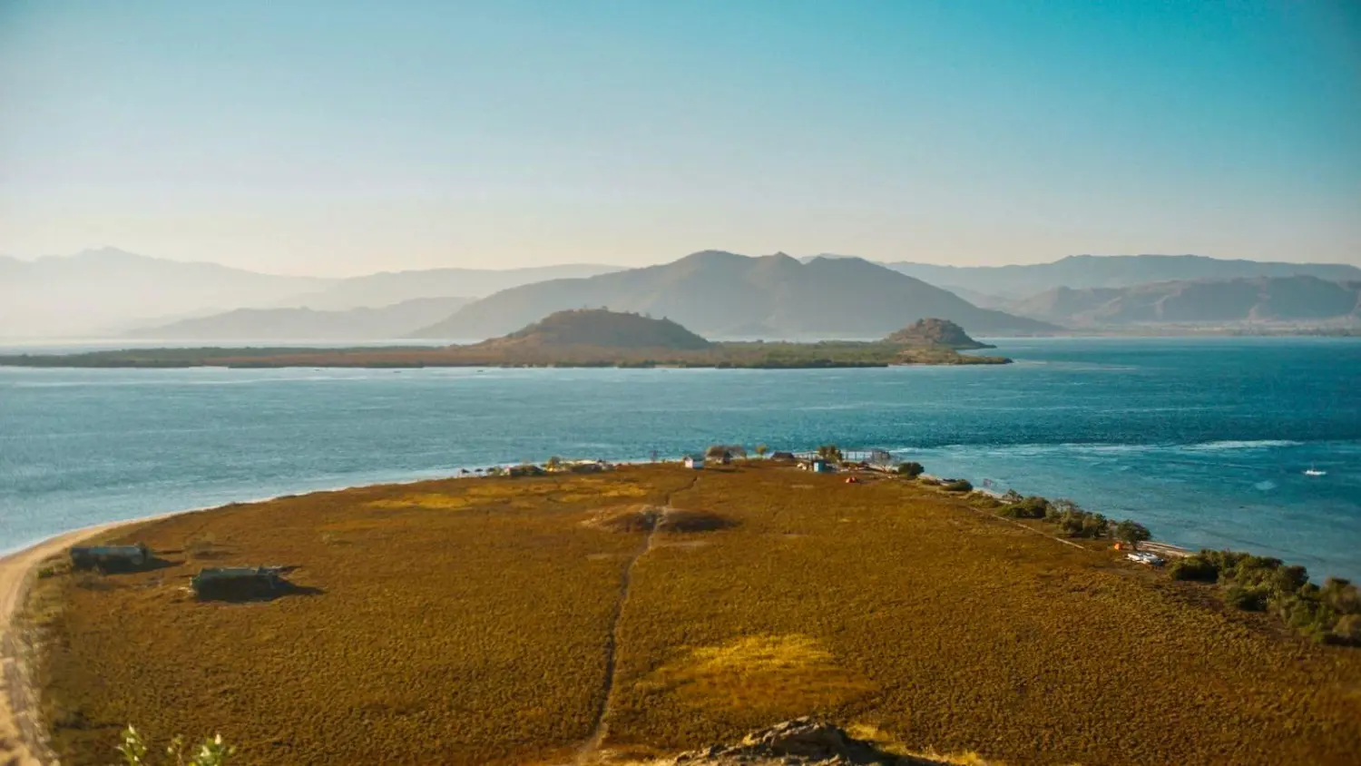 Al momento stai visualizzando Sumbawa, Indonesia: l’isola dei silenzi, del mare e dell’avventura