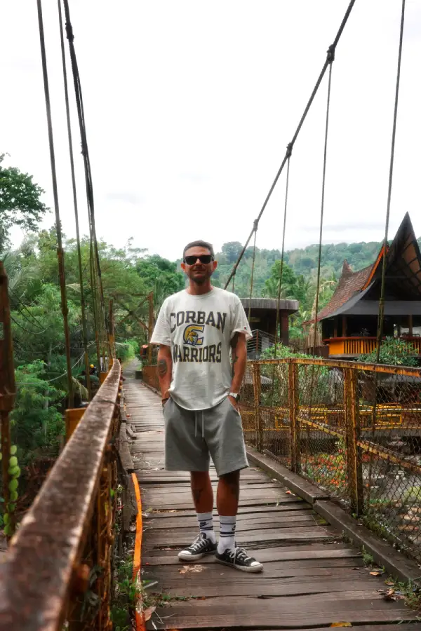 io nel villaggio di Sideman