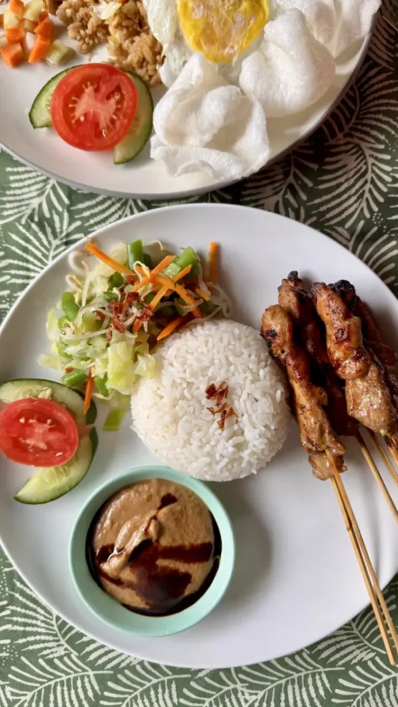 pollo satay spiedini
