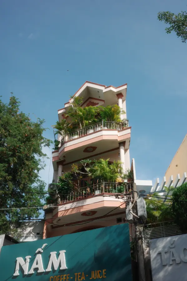 palazzo rosa in vietnam