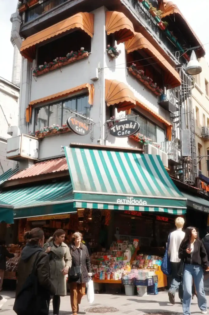 cafe vintage Istanbul